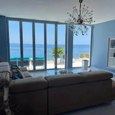 Lux アパート Sarandë